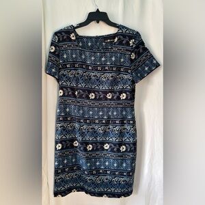 Sag Harbor Blue Patterned Short Sleeved Dress with square neckline. Size 14